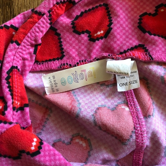 Pixelated heart leggings from Lularoe - Picture 4 of 4